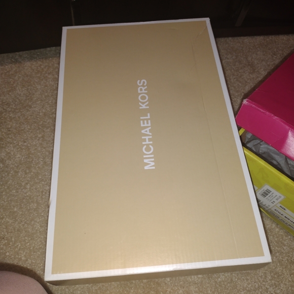 Heels - Picture 8 of 16